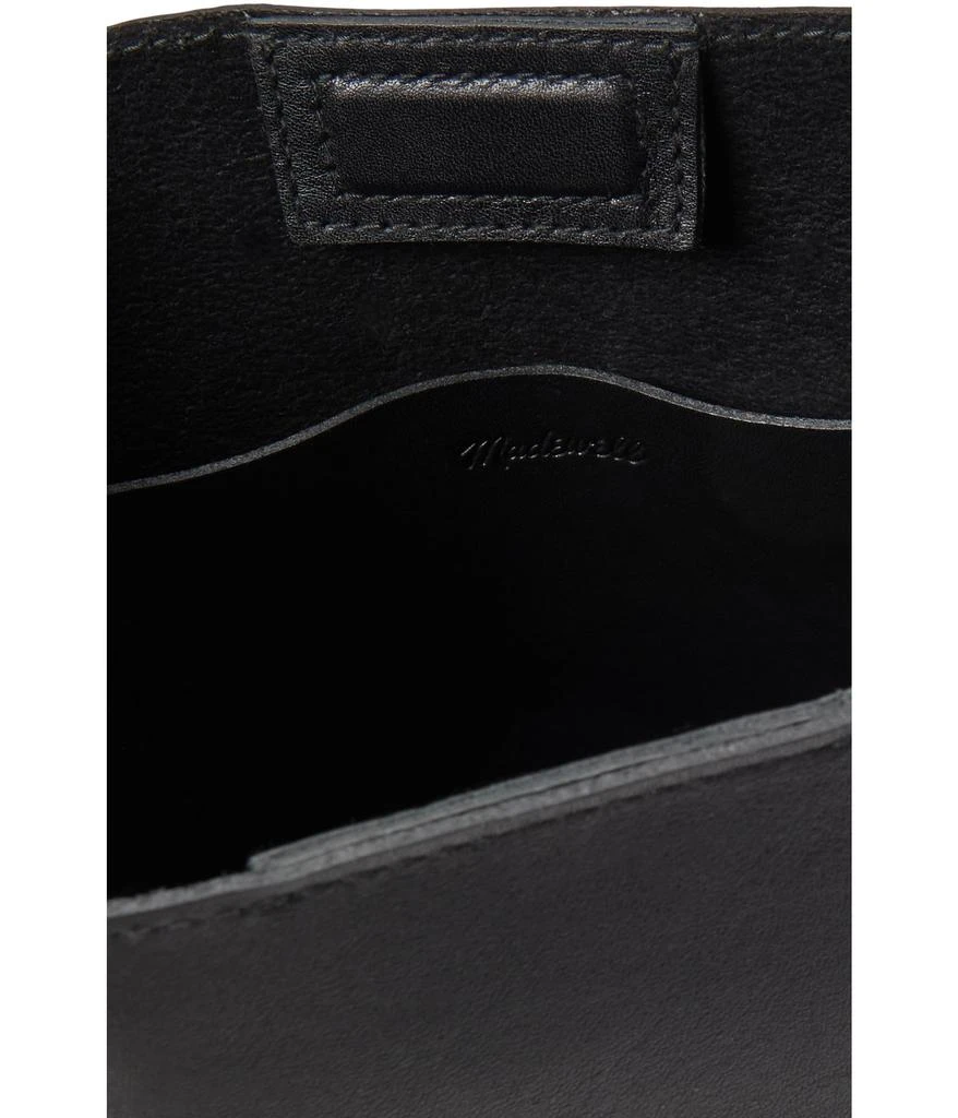商品Madewell|The Essential Mini Bucket Tote in Leather,价格¥1019,第3张图片详细描述