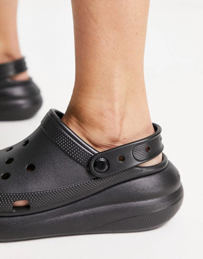 商品Crocs|Crocs classic crush clogs in black,价格¥656,第3张图片详细描述