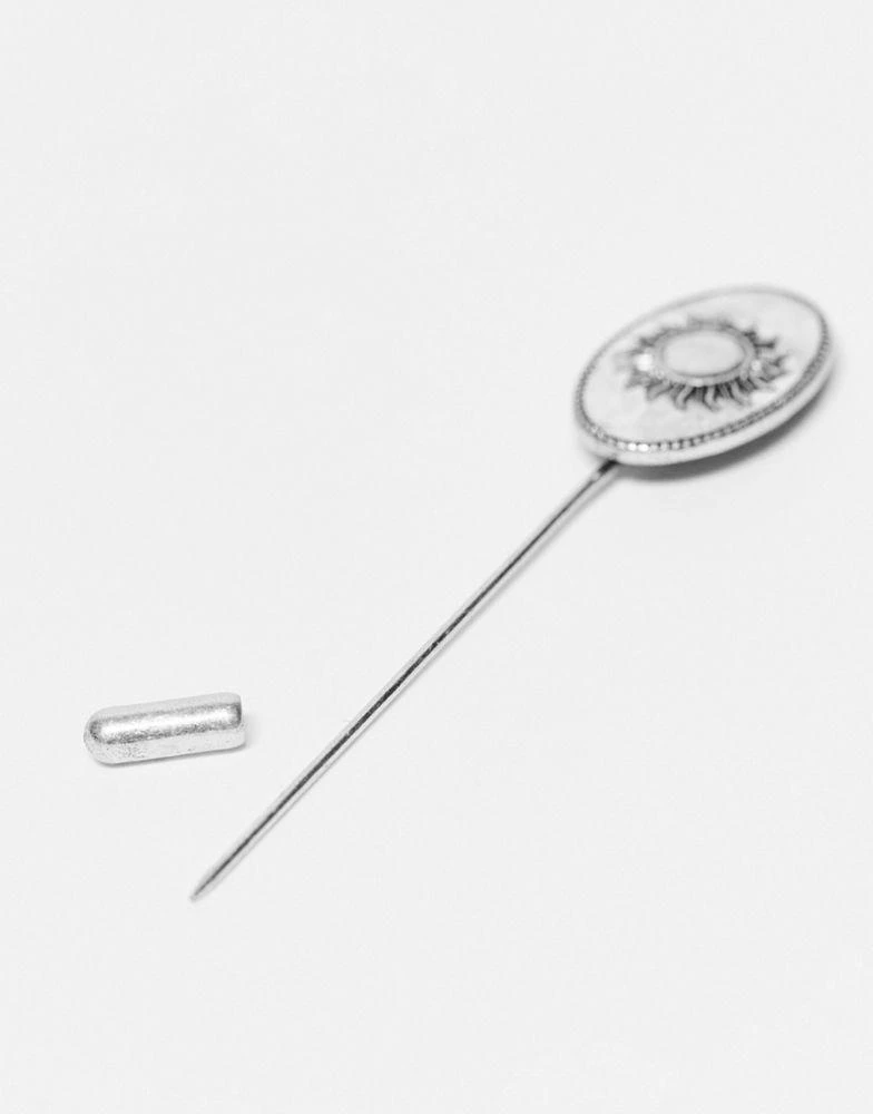 商品ASOS|ASOS DESIGN lapel pin with engraved celestial detail in burnished silver tone,价格¥65,第3张图片详细描述