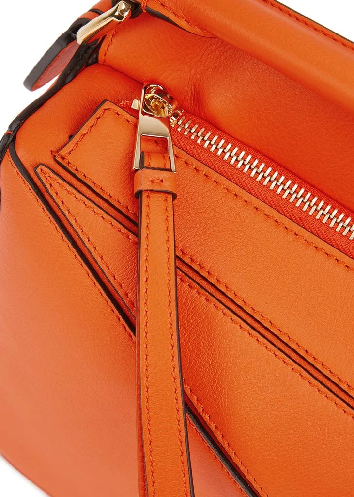 商品Loewe|Puzzle small orange leather cross-body bag,价格¥20744,第3张图片详细描述