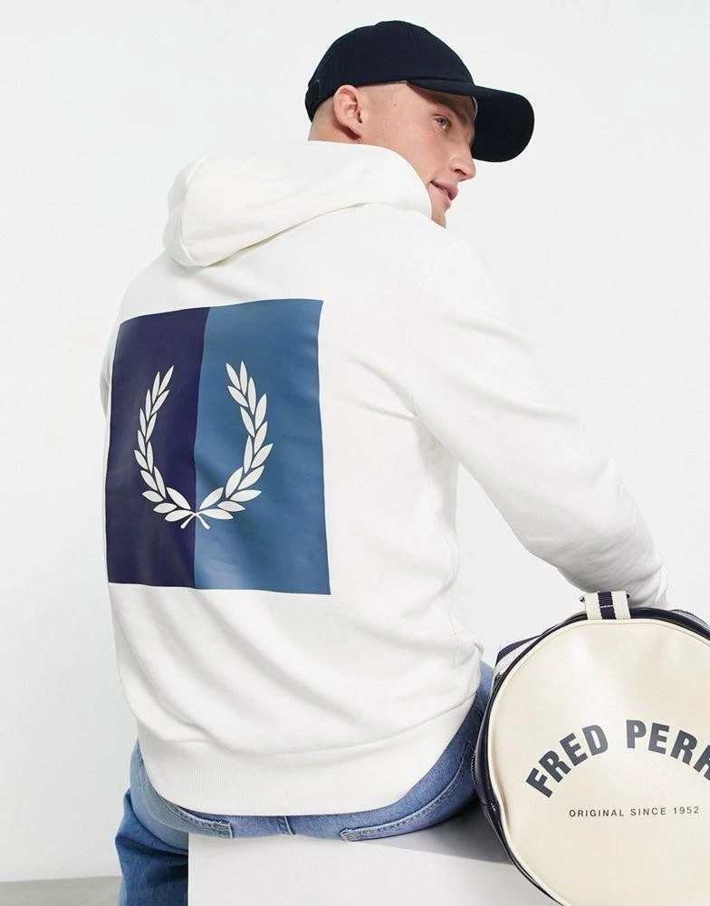 商品Fred Perry|Fred Perry laurel wreath back print hoodie in white,价格¥1057,第1张图片