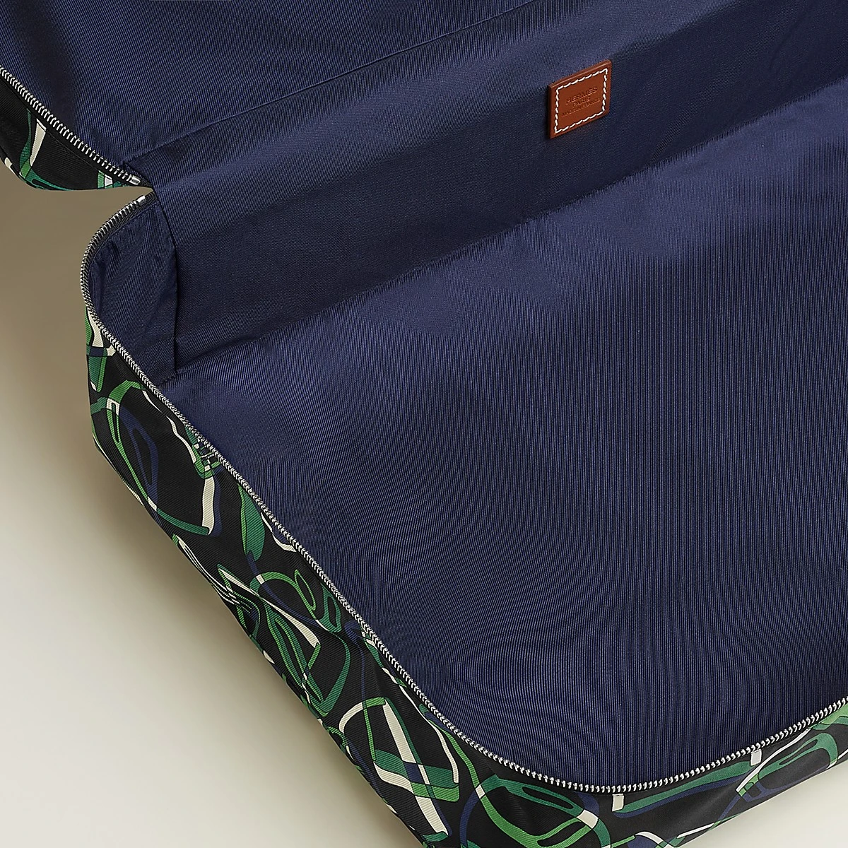 【预售】 爱马仕 24秋冬 女士 收纳包 Housse de voyage Hermès Travelsilk MM H085081CK89 商品