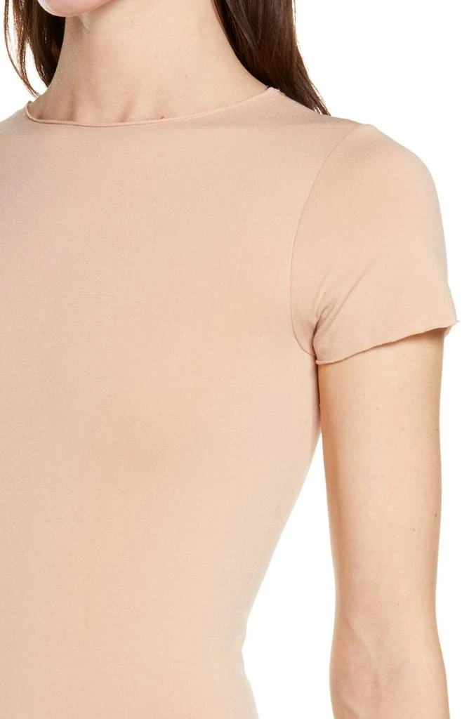 商品SKIMS|Essential Bodysuits T-Shirt Bodysuit,价格¥265,第4张图片详细描述