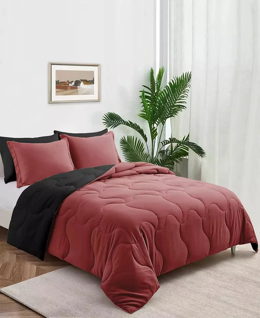 商品UNIKOME|Lightweight Quilted Reversible Down Alternative Comforter Set, 3 Piece,价格¥462,第2张图片详细描述