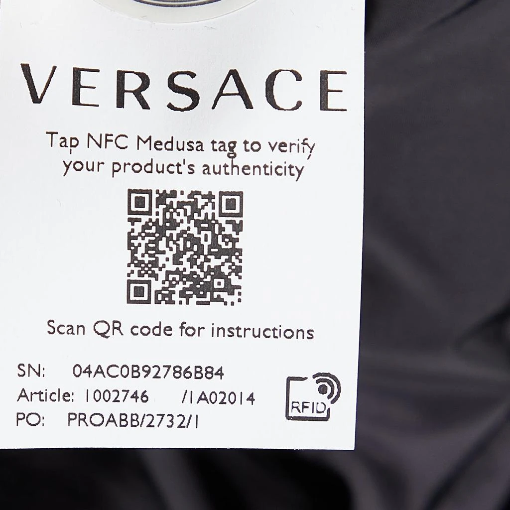 商品[二手商品] Versace|Versace Black Logo Print Down Quilted Zip Up Jacket XXL,价格¥6034,第4张图片详细描述