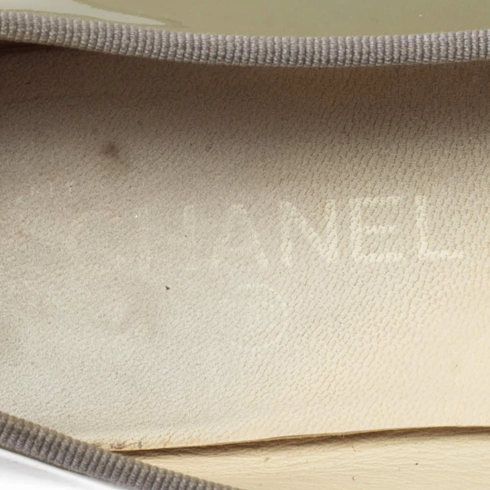 Chanel Two-Tone Patent Leather CC Cap Toe Bow Ballet Flats Size 40 商品