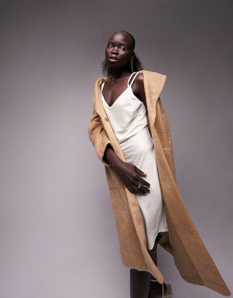 Topshop Petite longline chuck-on brushed coat in camel商品第4张图片规格展示