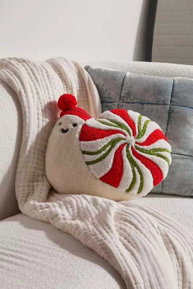 商品Urban Outfitters|Peppermint Swirl Snail Throw Pillow,价格¥189,第1张图片