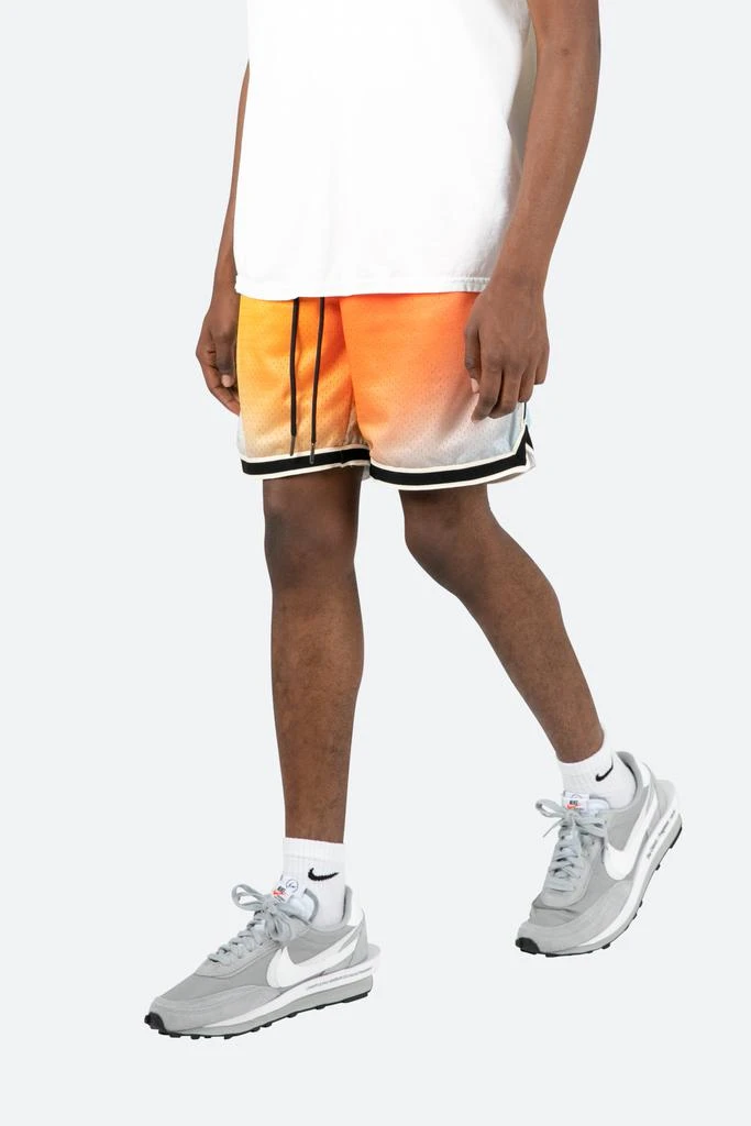 商品MNML|Gradient Basketball Shorts - Multi,价格¥284,第2张图片详细描述