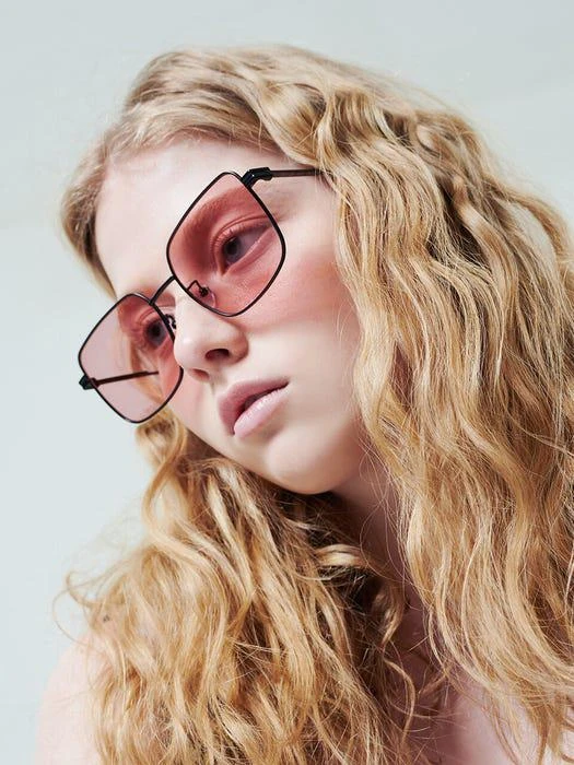 商品HOLY NUMBER 7|CAPERNAUM BLACK FRAME RED LENS,价格¥1315,第2张图片详细描述