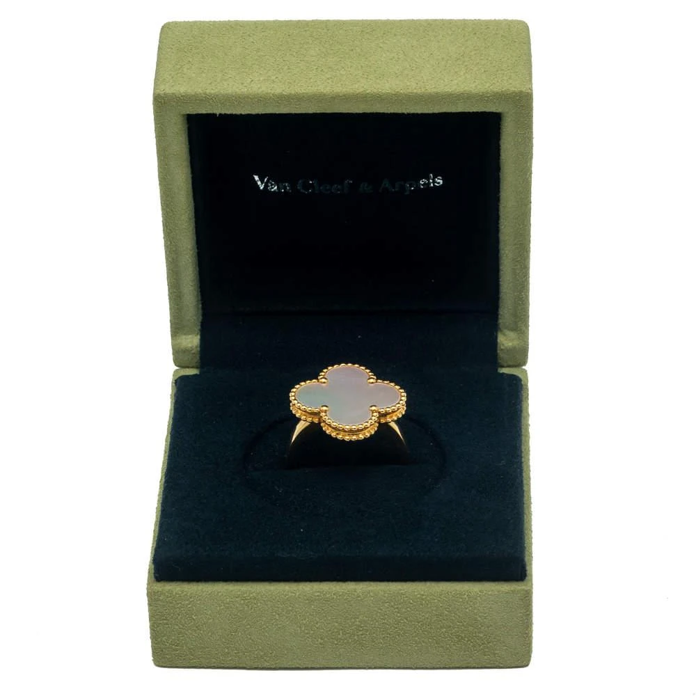 商品[二手商品] Van Cleef & Arpels|Van Cleef & Arpels Magic Alhambra Mother Of Pearl Yellow Gold Ring Size 54,价格¥21413,第5张图片详细描述
