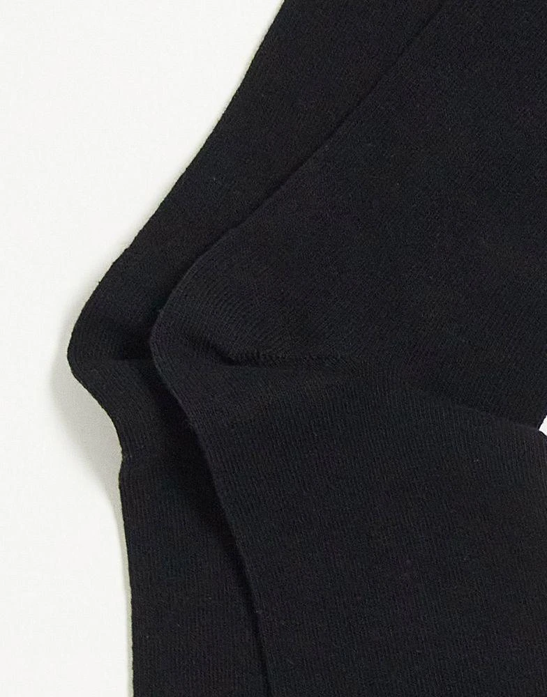商品ASOS|ASOS DESIGN ankle socks with metal D-ring detail in black,价格¥48,第3张图片详细描述