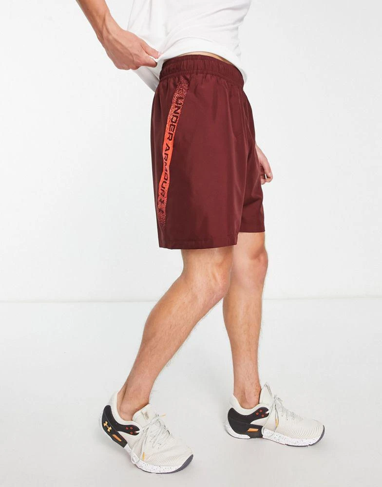商品Under Armour|Under Armour Training woven side graphic shorts in burgundy,价格¥210,第4张图片详细描述