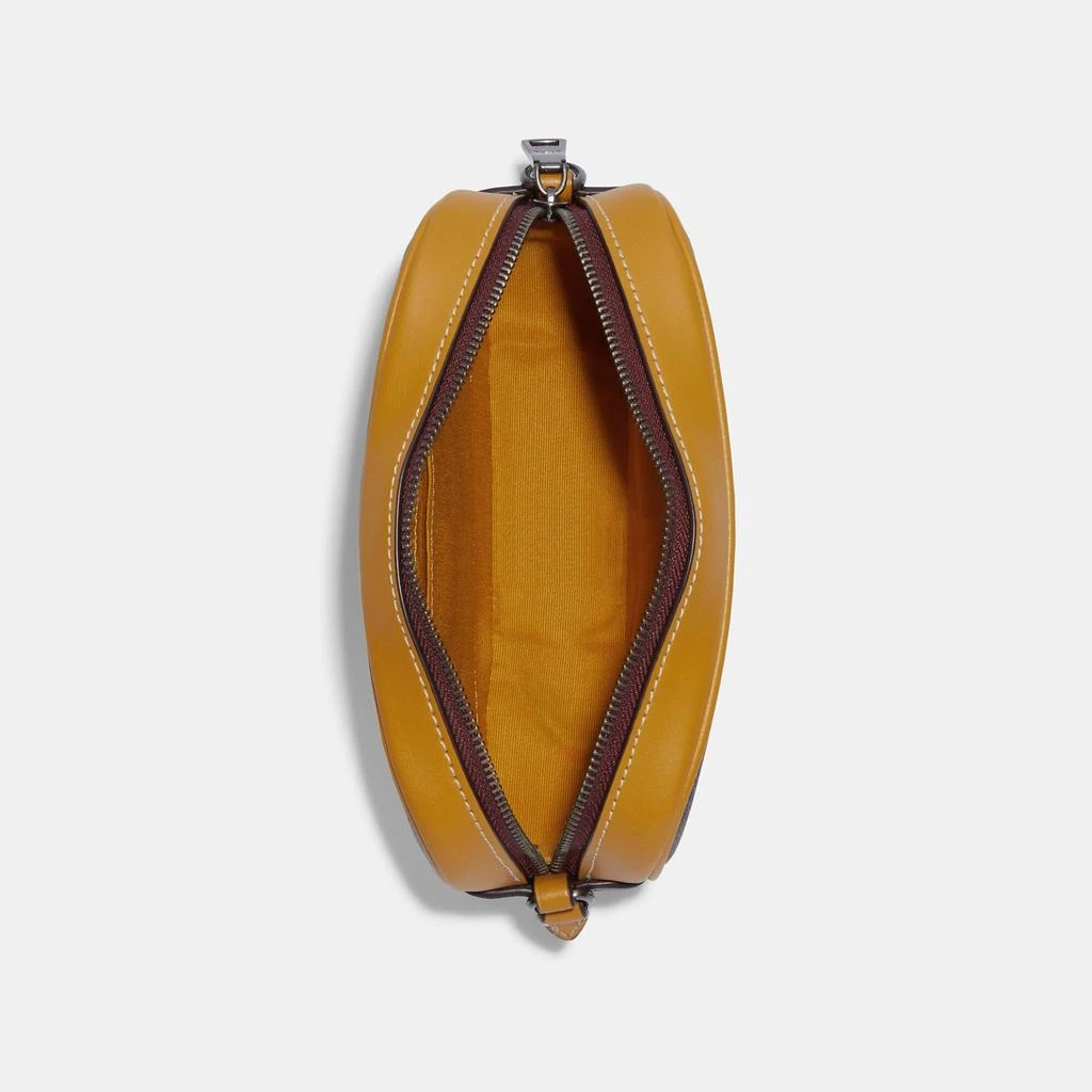 商品Coach|Coach Outlet Jamie Wristlet In Signature Canvas With Varsity Motif,价格¥465,第2张图片详细描述
