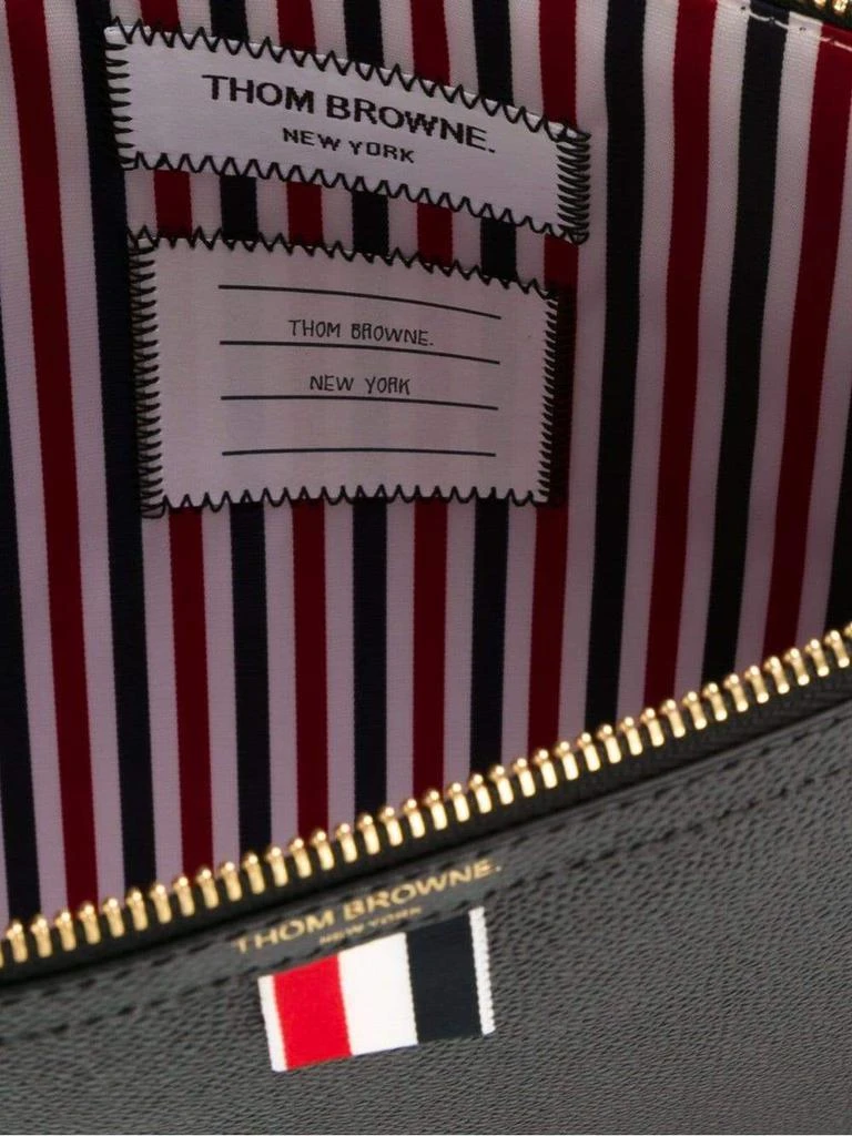 THOM BROWNE Large Zipper Laptop Holder (39X28CM) In Pebble Grain 商品