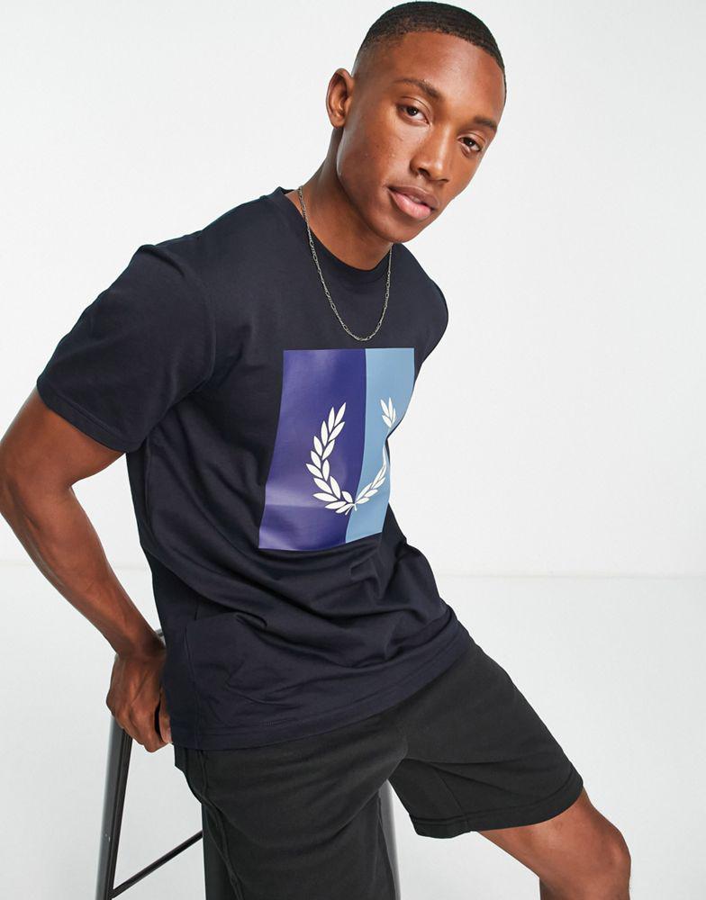 商品Fred Perry|Fred Perry laurel wreath box print t-shirt in navy,价格¥481,第1张图片