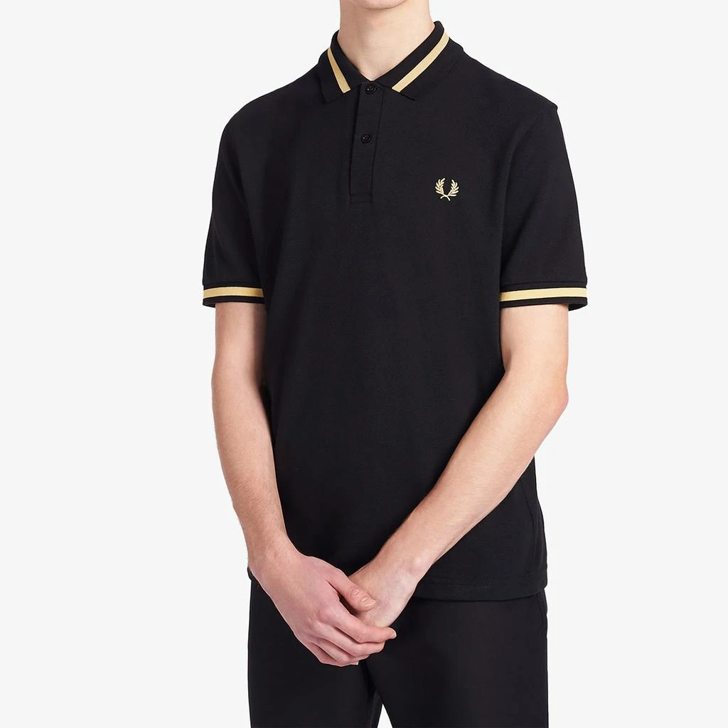 商品Fred Perry|Fred Perry Men's Single Tipped Fred Perry Polo Shirt - Black/Champagne,价格¥592,第3张图片详细描述