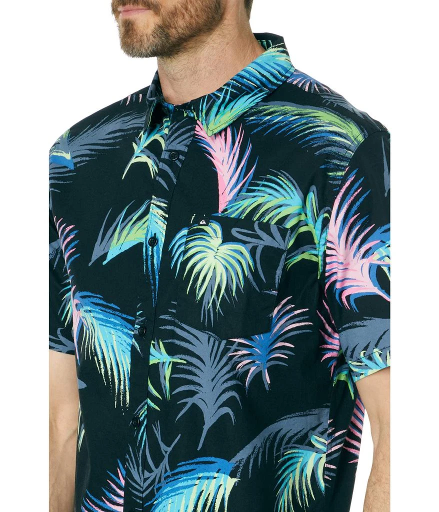 商品Quiksilver|Tropical Glitch Short Sleeve Woven,价格¥377,第3张图片详细描述