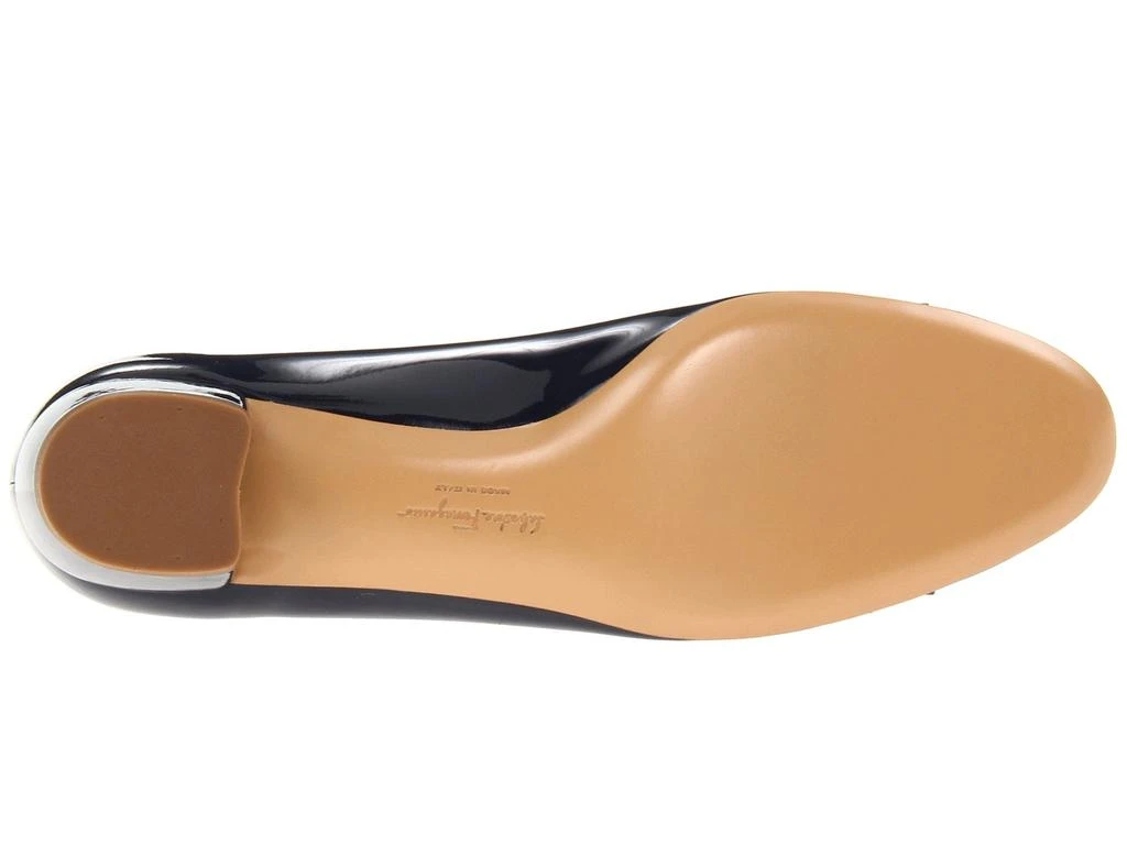 商品Salvatore Ferragamo|Vara 蝴蝶结小高跟,价格¥4393,第3张图片详细描述