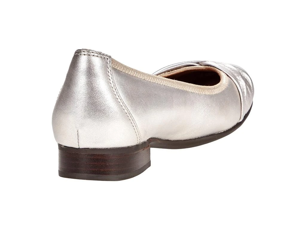 商品Clarks|Un Blush Wish,价格¥753,第5张图片详细描述