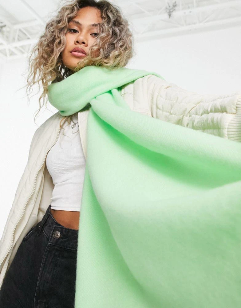 商品ASOS|ASOS DESIGN raw edge scarf in lime,价格¥60,第2张图片详细描述