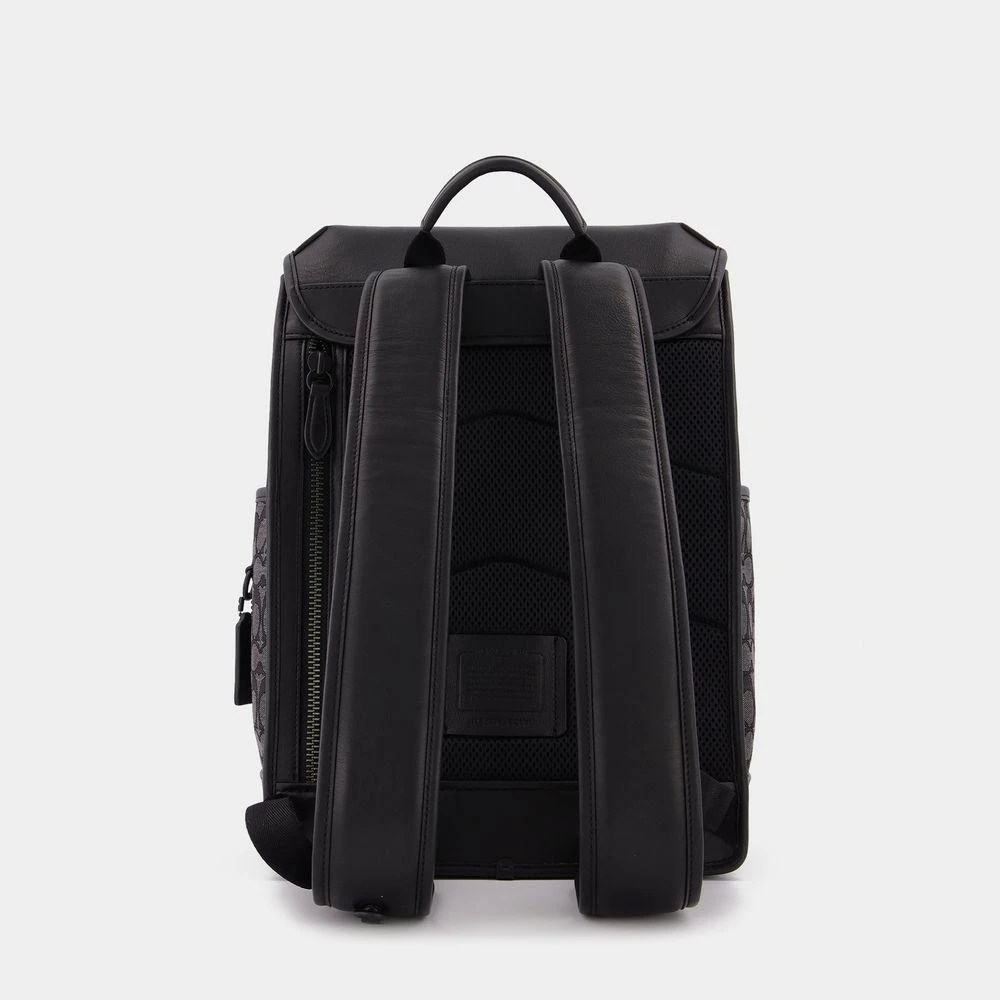 商品Coach|League Flap Backpack In Signature Jacquard,价格¥6751,第3张图片详细描述