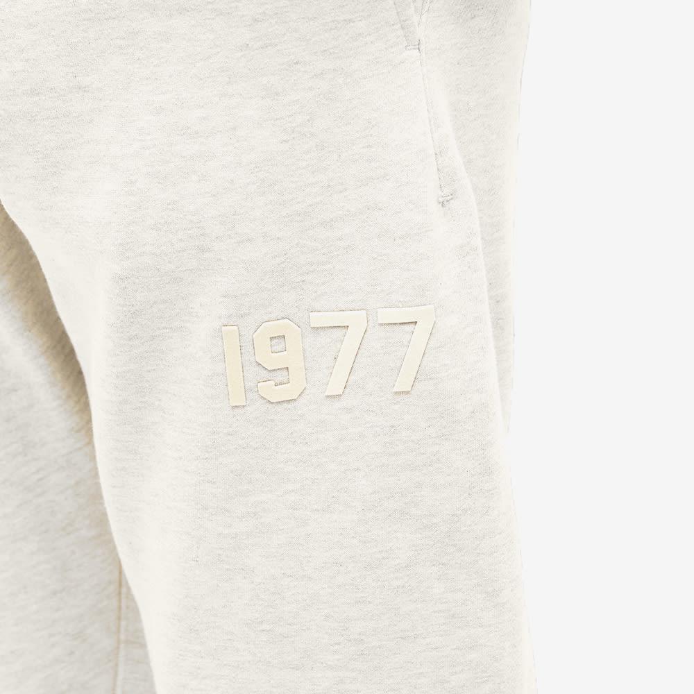 商品Essentials|Fear of God ESSENTIALS 1977 Logo Sweat Pant - Light Oatmeal,价格¥730,第7张图片详细描述