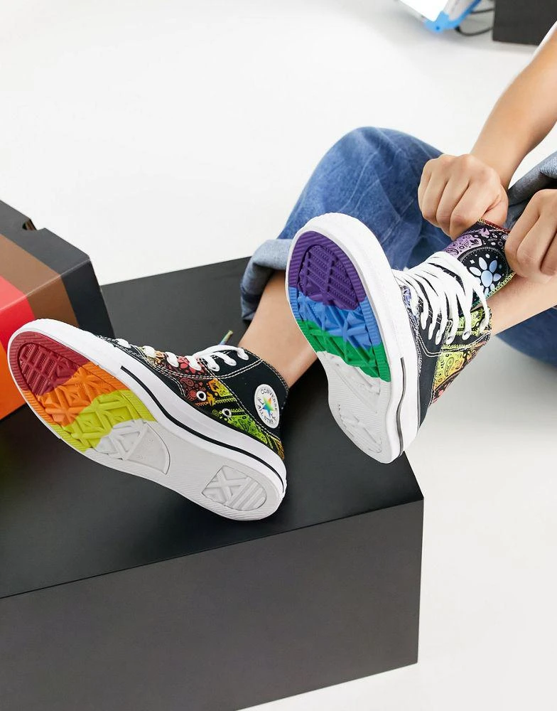 商品Converse|Converse Chuck Taylor All Star Pride Hi trainers in black multi-coloured scarf print,价格¥373,第3张图片详细描述