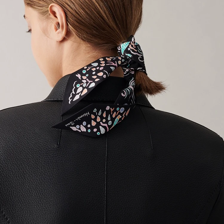商品[国内直发] Hermes|爱马仕 春日之岛twilly小丝带 丝巾 男女同款情侣款,价格¥2129,第6张图片详细描述