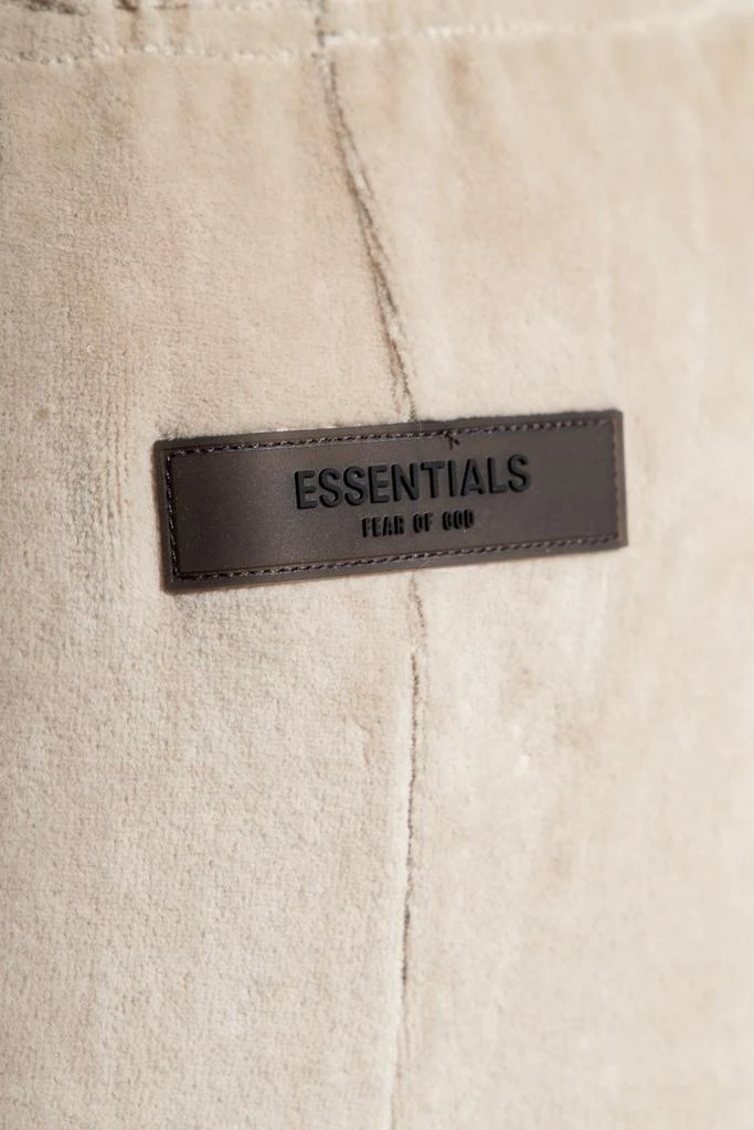 商品Essentials|Fear Of God Essentials Logo Patch Velour Sweatpants,价格¥761,第5张图片详细描述