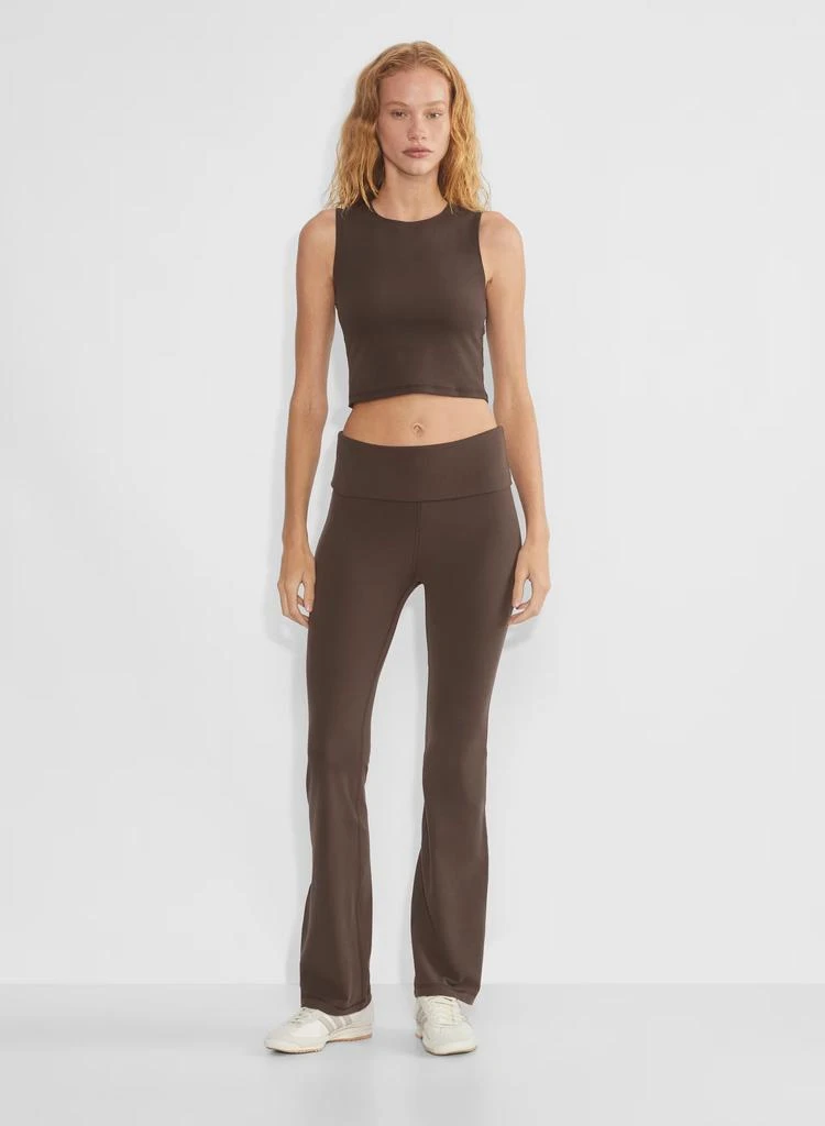 商品Aritzia|Golden - Butter Foldover Bootcut 32" Legging,价格¥405,第1张图片
