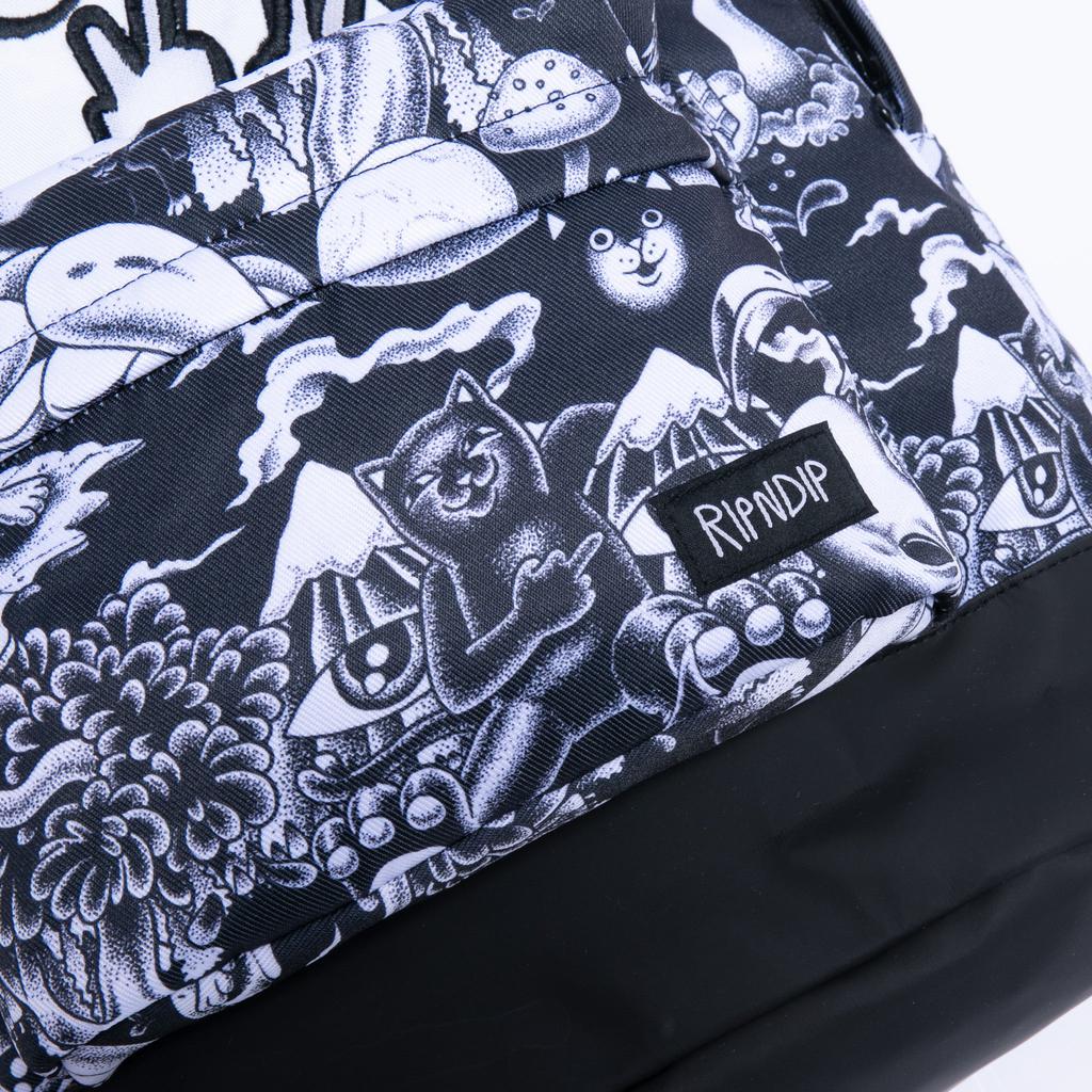 Dark Twisted Fantasy Backpack (Black/White)商品第5张图片规格展示