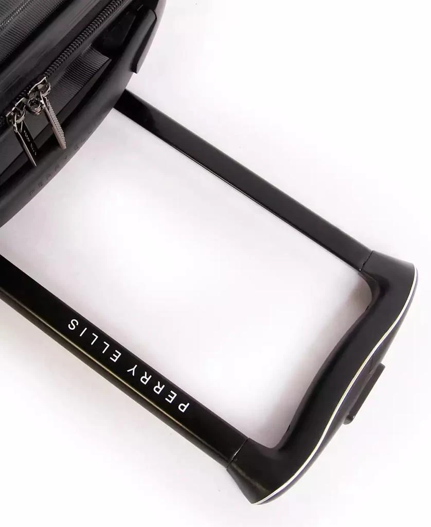 Tanner 21" Spinner Luggage 商品