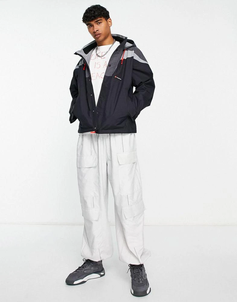 商品Berghaus|Berghaus Dean Street unisex Eclipse panel waterproof jacket in black,价格¥1654,第4张图片详细描述