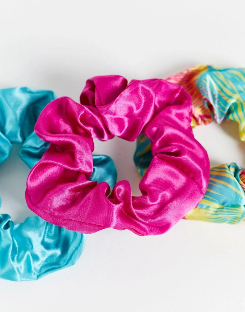 商品Revolution|Revolution x Love Island Hair Scrunchies,价格¥59,第2张图片详细描述