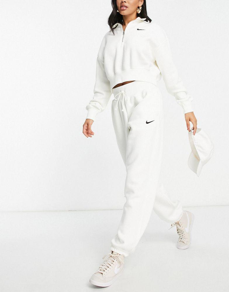 Nike mini swoosh oversized high rise joggers in sail white商品第4张图片规格展示