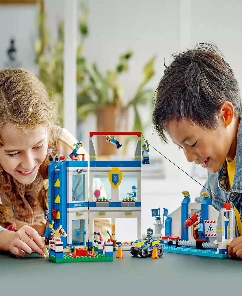 商品LEGO|City Police Training Academy 60372 Toy Building Set with 6 Minifigures,价格¥745,第3张图片详细描述