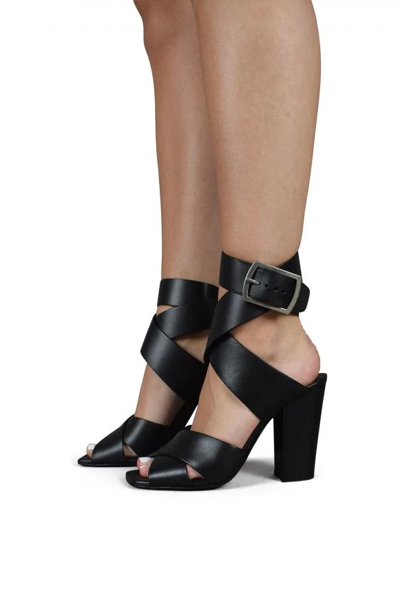 商品Yves Saint Laurent|Crossover strap sandals,价格¥3837,第2张图片详细描述