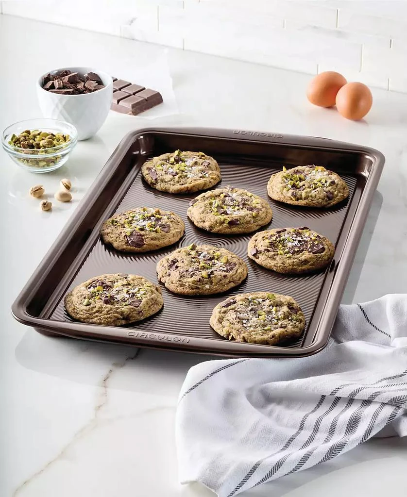 Symmetry Nonstick Chocolate Brown 11" x 17" Cookie Pan 商品