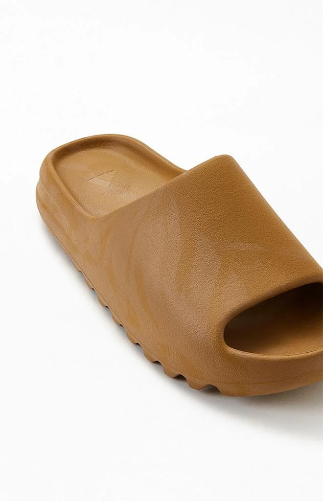 Yeezy Ochre Slides 商品