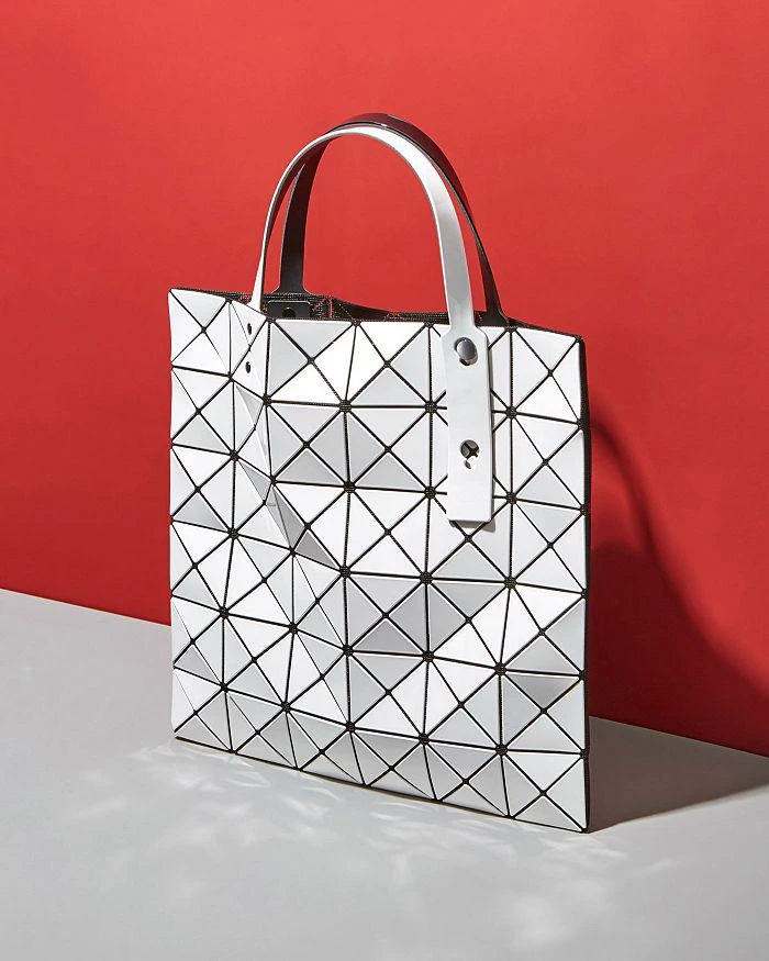 商品Issey Miyake|Lucent 中号托特包 - 独家贩售,价格¥2915,第3张图片详细描述