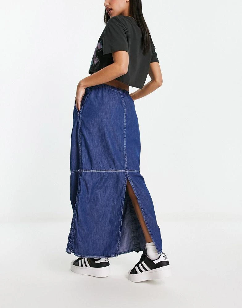 商品Bershka|Bershka denim parachute skirt in mid blue,价格¥295,第2张图片详细描述