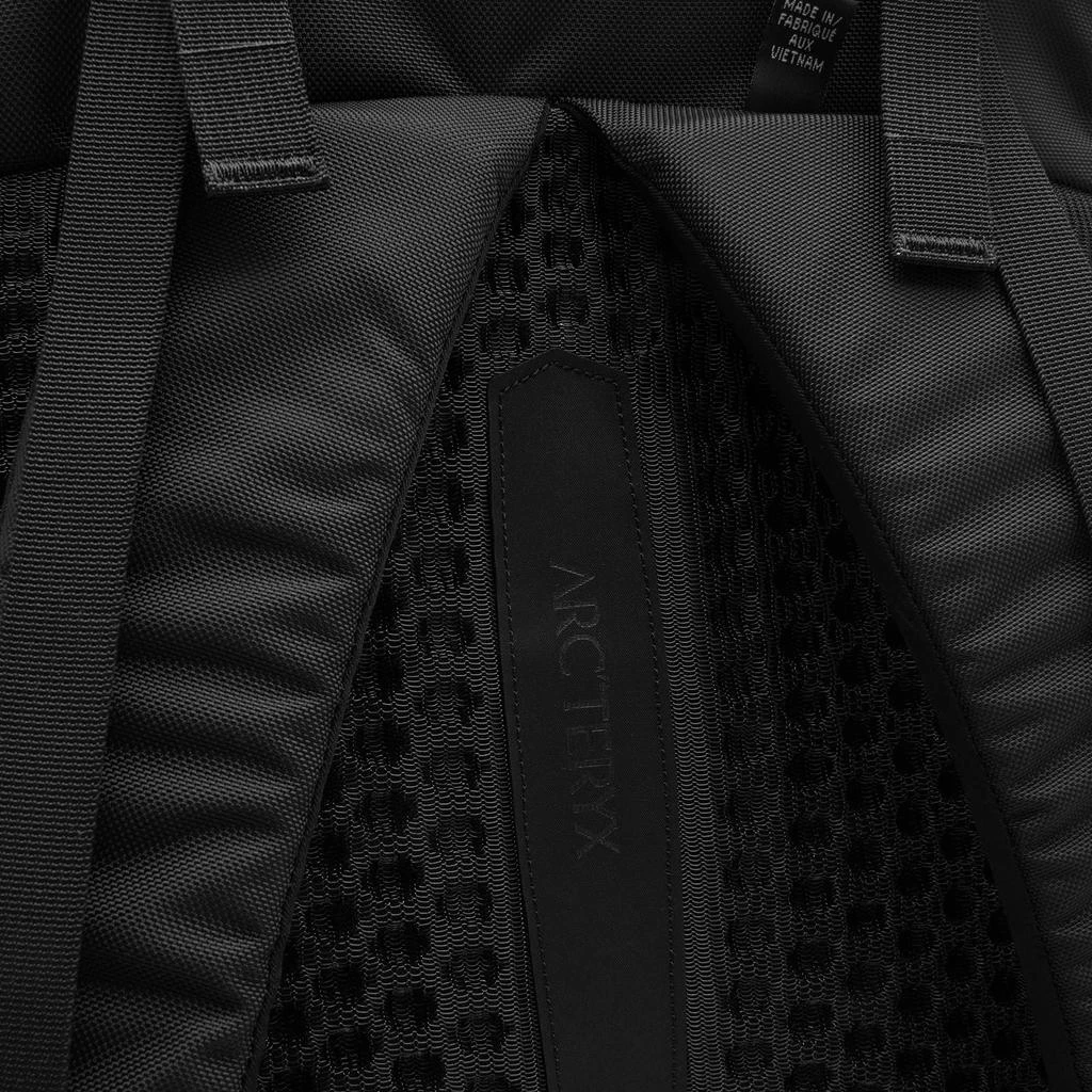 商品Arc'teryx|Arc'teryx Arro 22 Backpack,价格¥1960,第3张图片详细描述