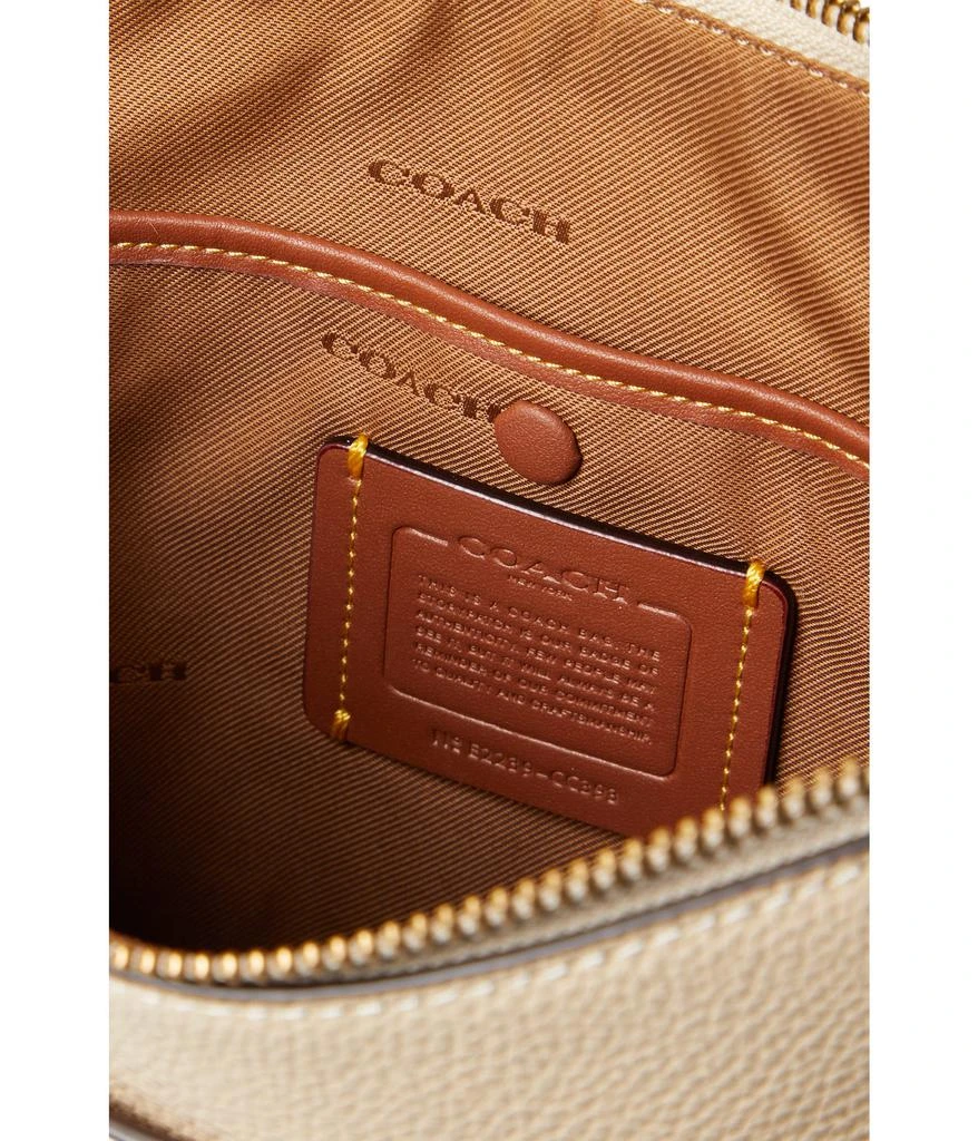 商品Coach|Signature Leather Chaise Crossbody,价格¥2617,第3张图片详细描述