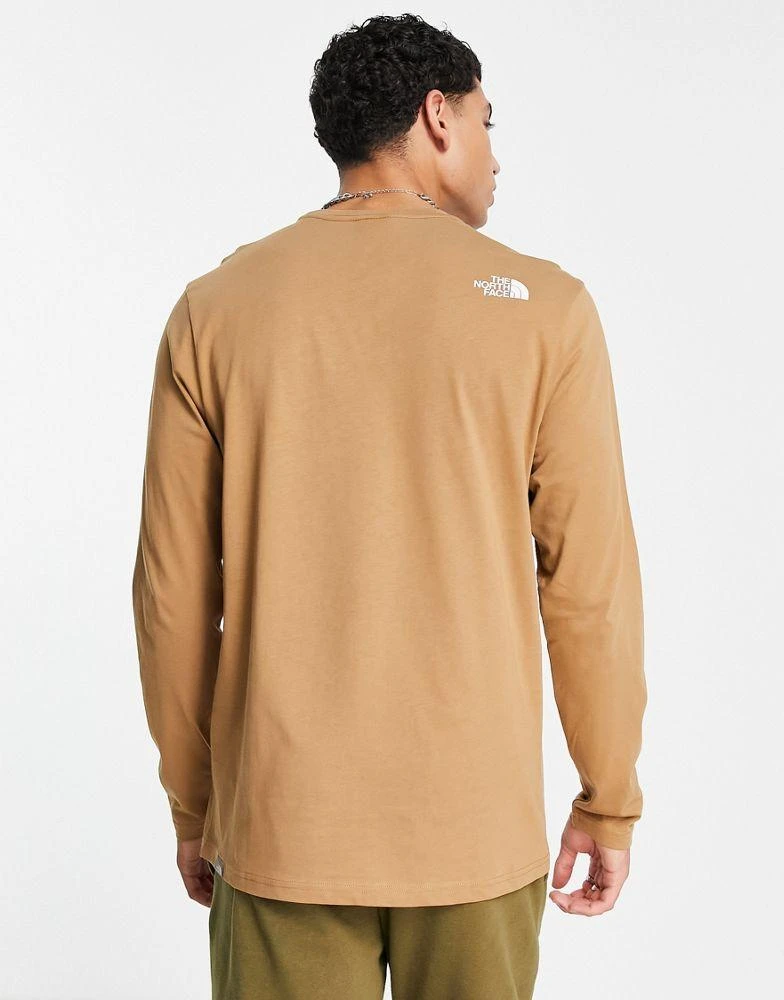 商品The North Face|The North Face Center Dome long sleeve t-shirt in brown Exclusive at ASOS,价格¥293,第2张图片详细描述