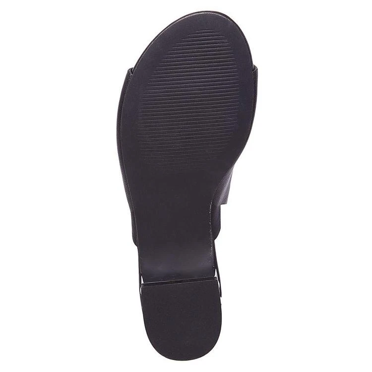 商品Steve Madden|Women's Brielle Pearl Heel Slides,价格¥231,第5张图片详细描述