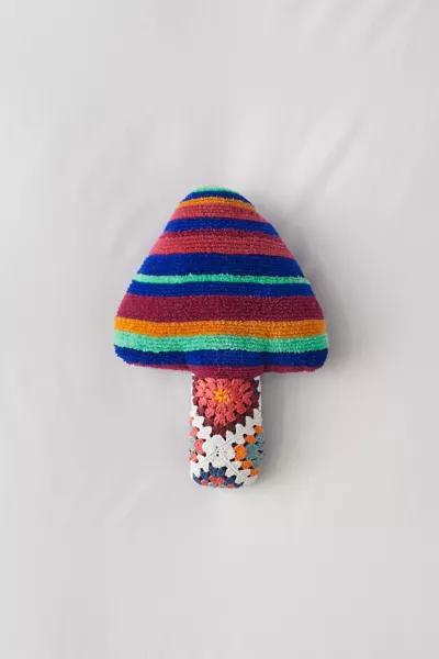 Shaped Crochet Mushroom Throw Pillow商品第2张图片规格展示