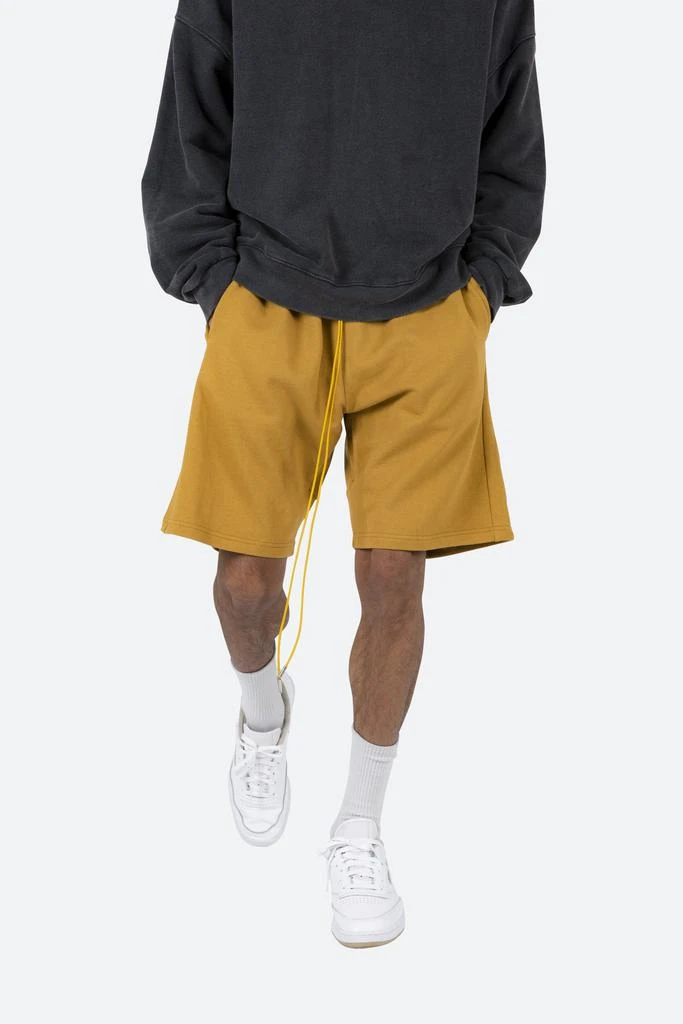 商品MNML|Flap Pocket Sweatshorts - Mustard,价格¥121,第2张图片详细描述