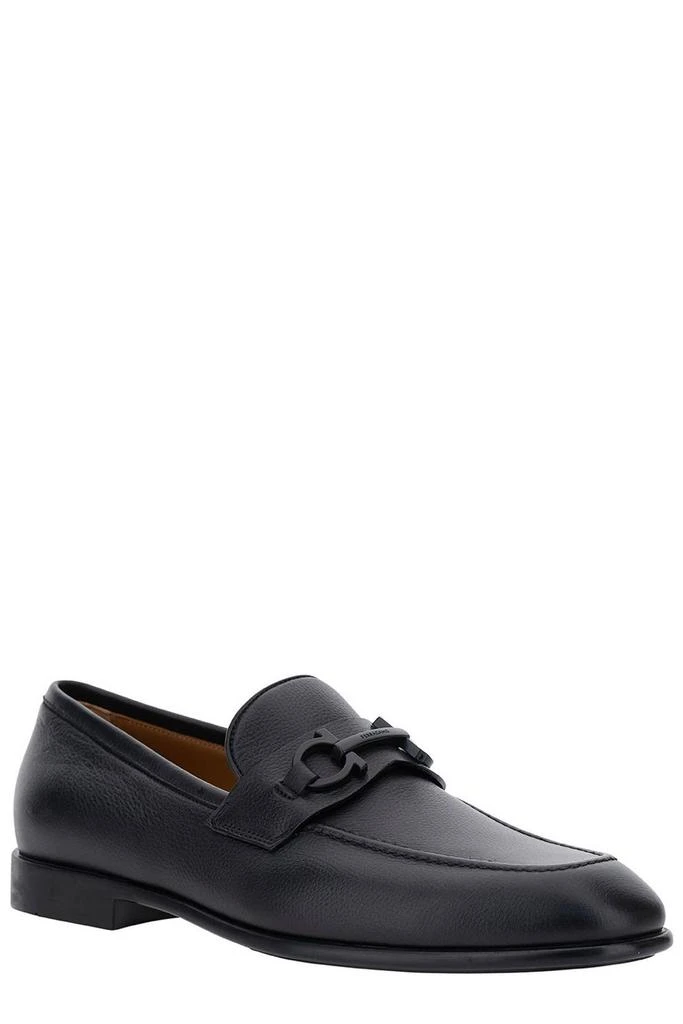 商品Salvatore Ferragamo|Salvatore Ferragamo Gancini-Buckle Slip-On Loafers,价格¥4173,第2张图片详细描述