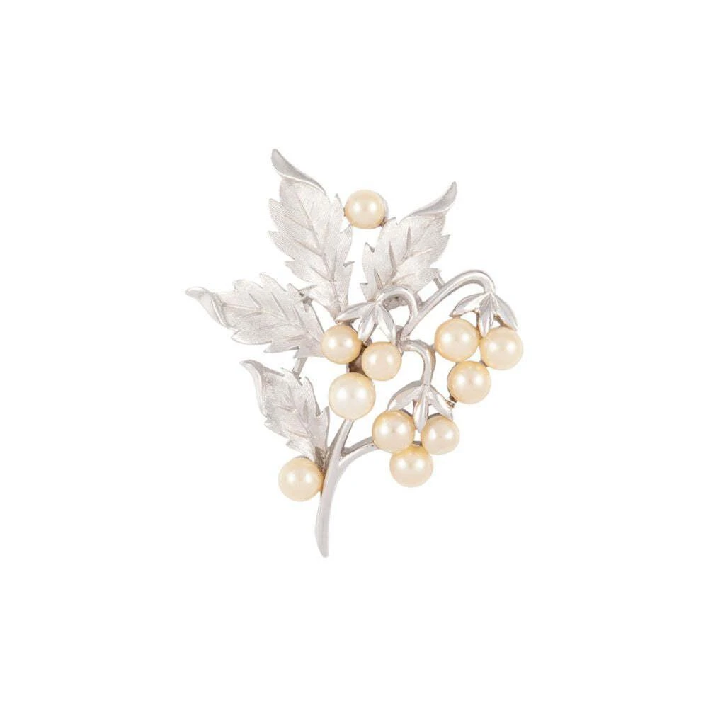 商品Susan Caplan Vintage|1960s vintage trifari faux pearl brooch,价格¥2307,第1张图片